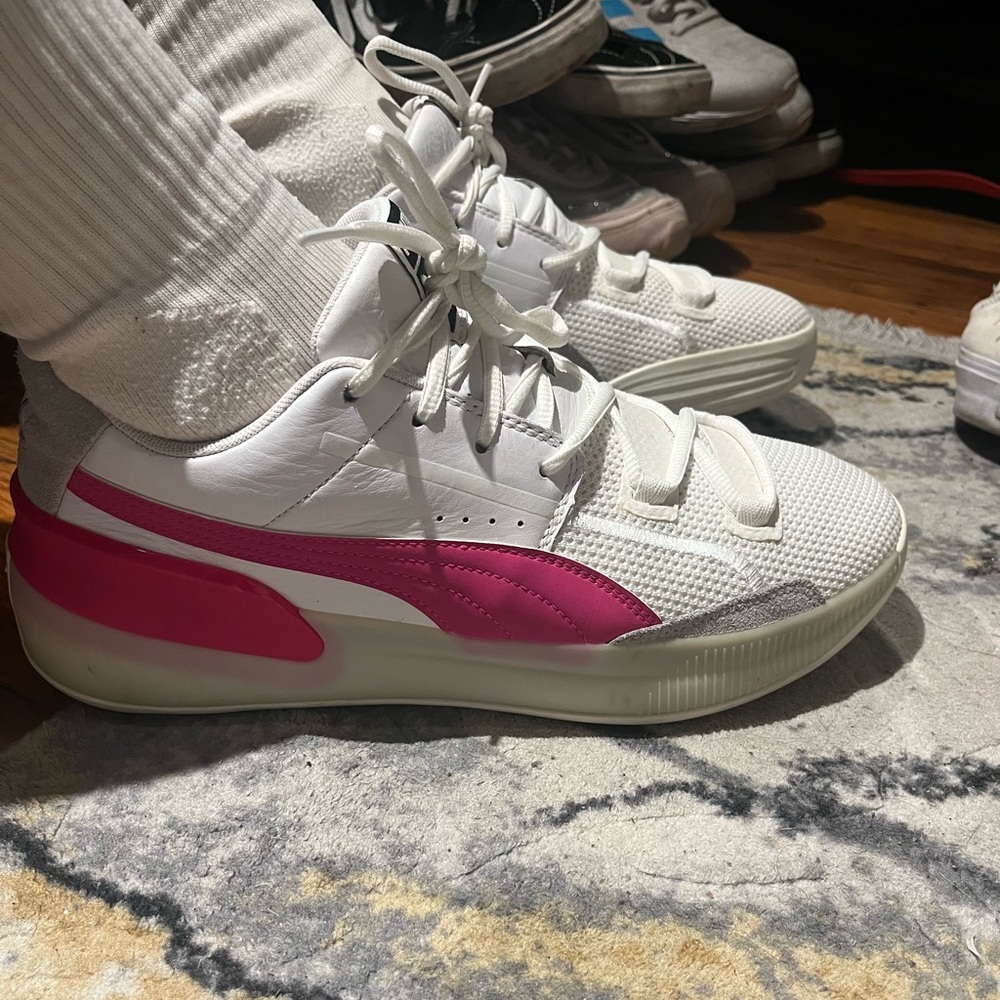 PUMA Clyde hardwood ‘pink glow’